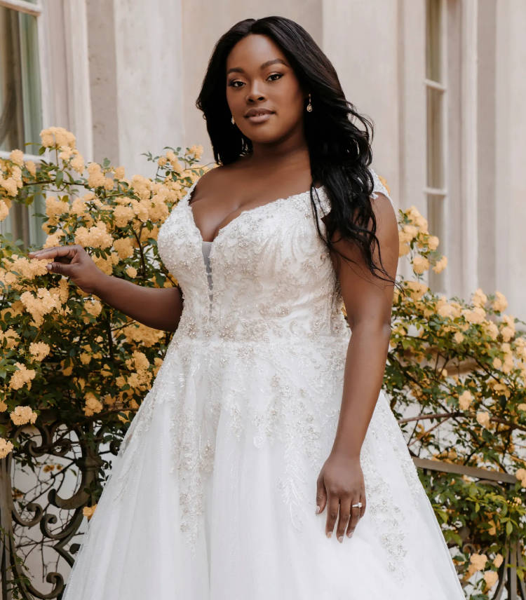 31 Plus Size Wedding Dress and Curvy Bridal Gowns 